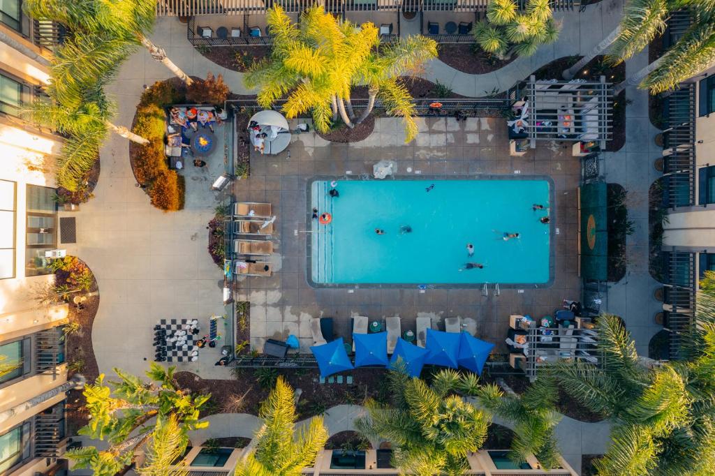 Los Angeles The Cove Hotel Additional