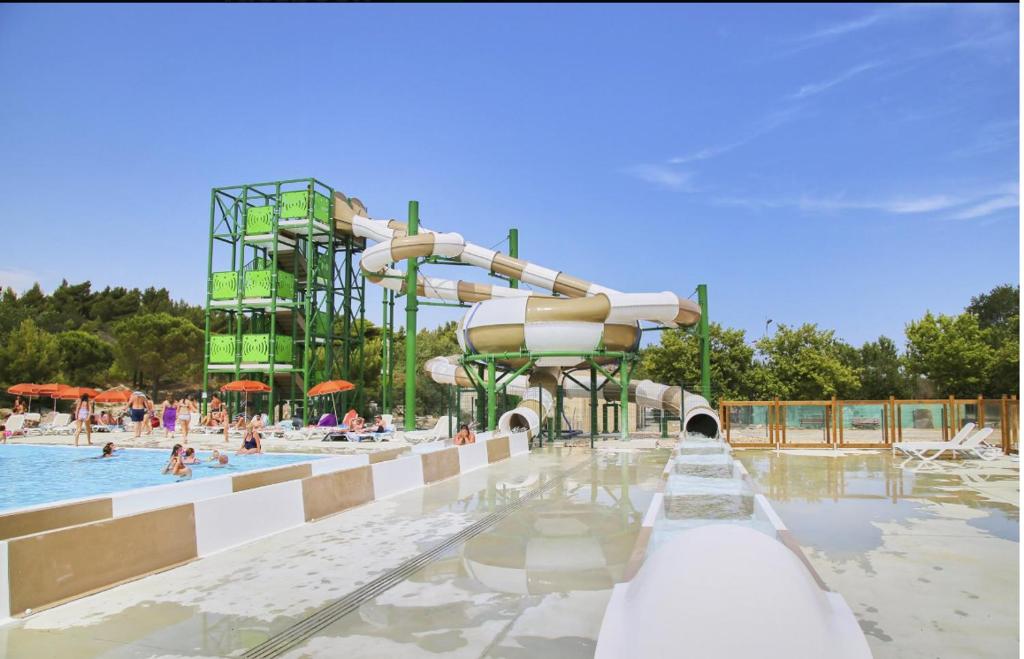 Mobil-home 6 personnes - Camping La Falaise 4* / Piscine / Club enfants / SPA / Restaurant / Animations - 3