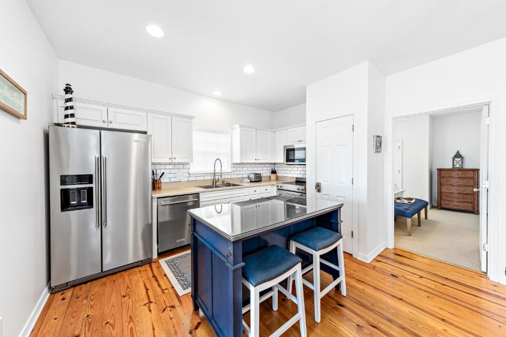 Beach House steps to pool, Beach Access, Gulf Shores