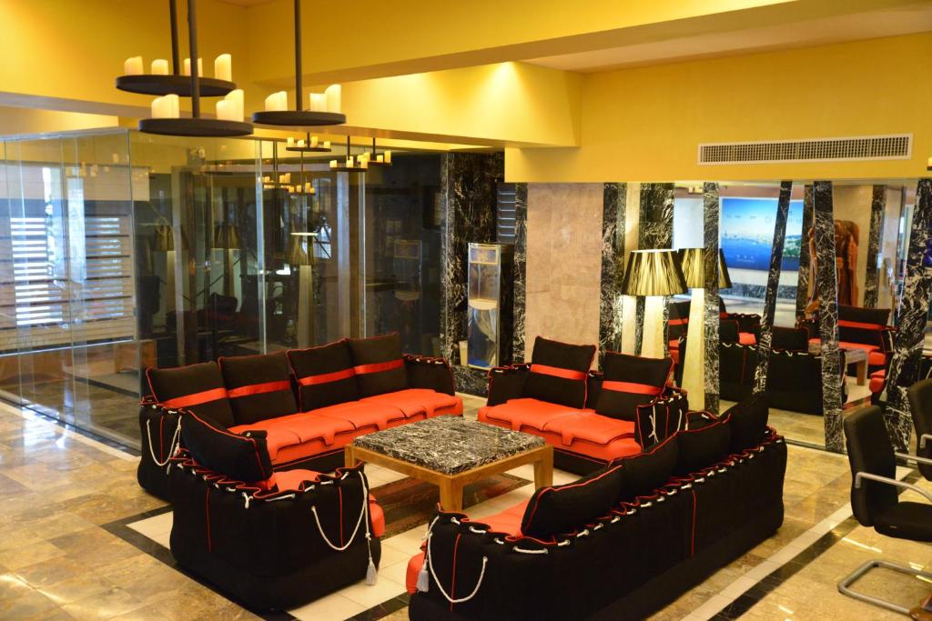 Shared lounge/TV area