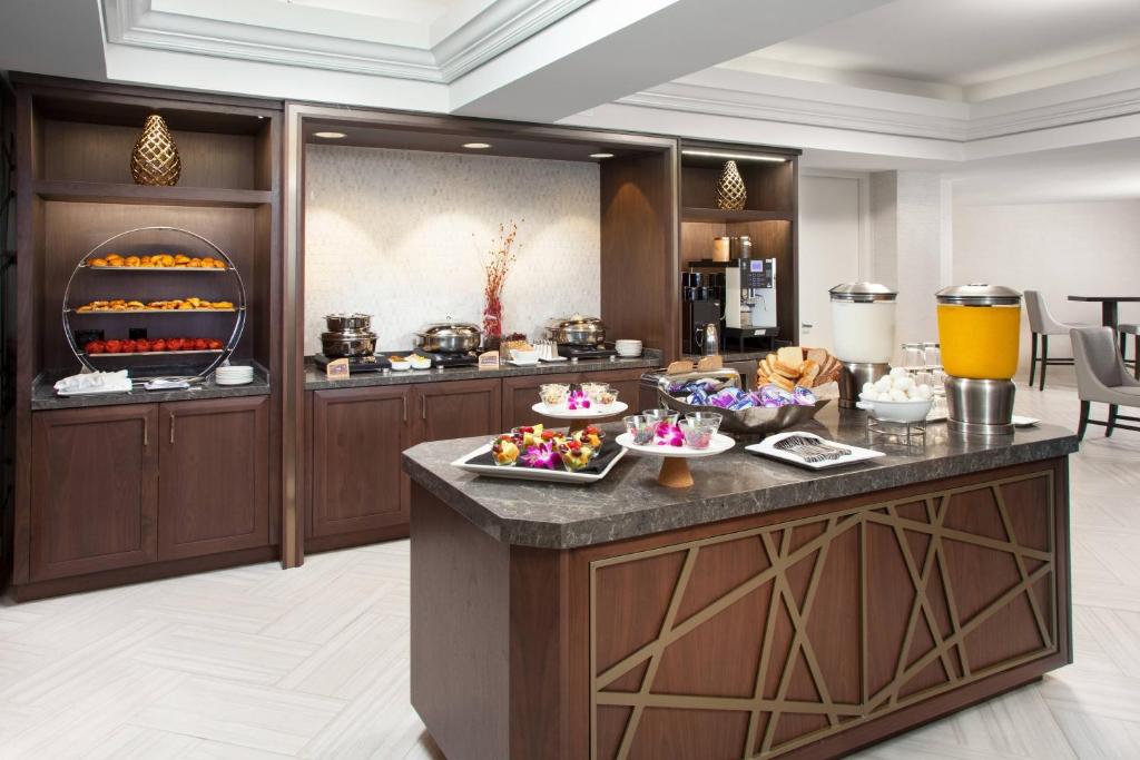 Los Angeles Sheraton Gateway Los Angeles Hotel dining