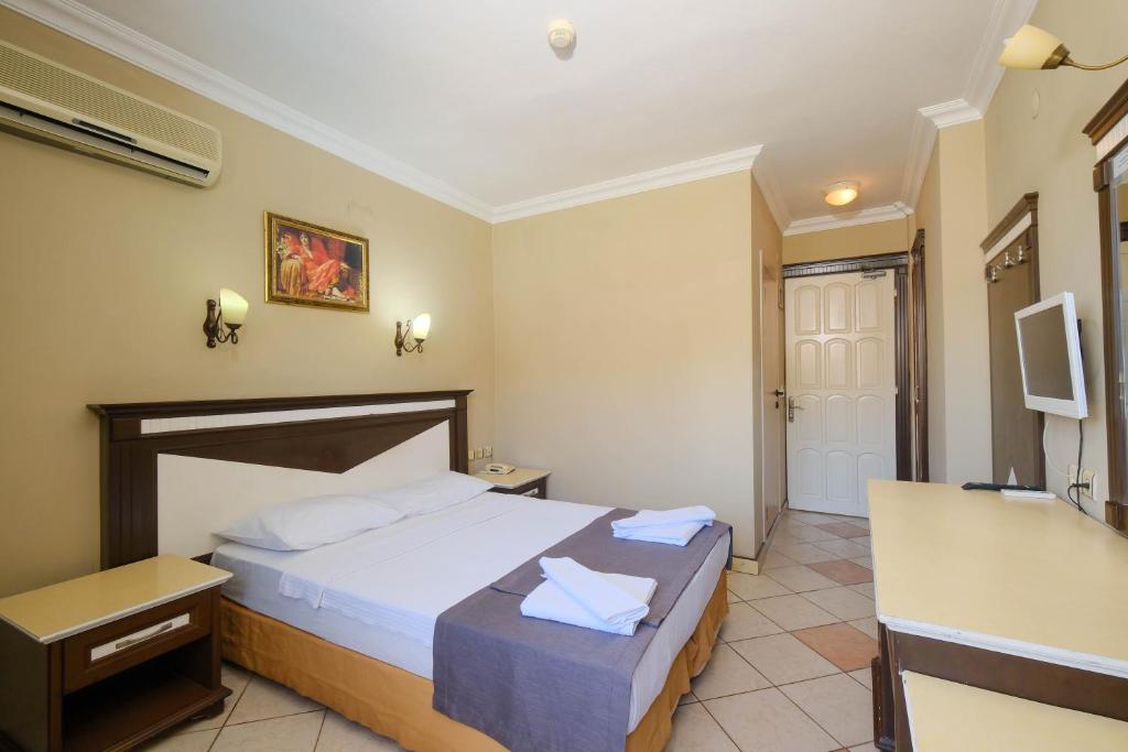 Club Selen icmeler — Hotel rooms in İçmeler, Mugla