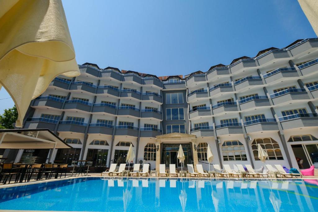 Club Selen icmeler — Hotel building in İçmeler, Mugla