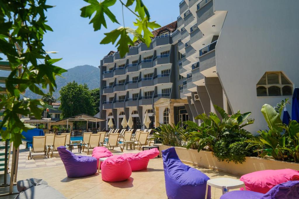 Club Selen icmeler — Hotel building in İçmeler, Mugla