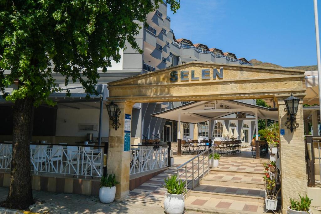 Club Selen icmeler — Hotel building in İçmeler, Mugla