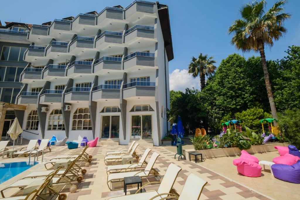 Club Selen icmeler — Hotel building in İçmeler, Mugla