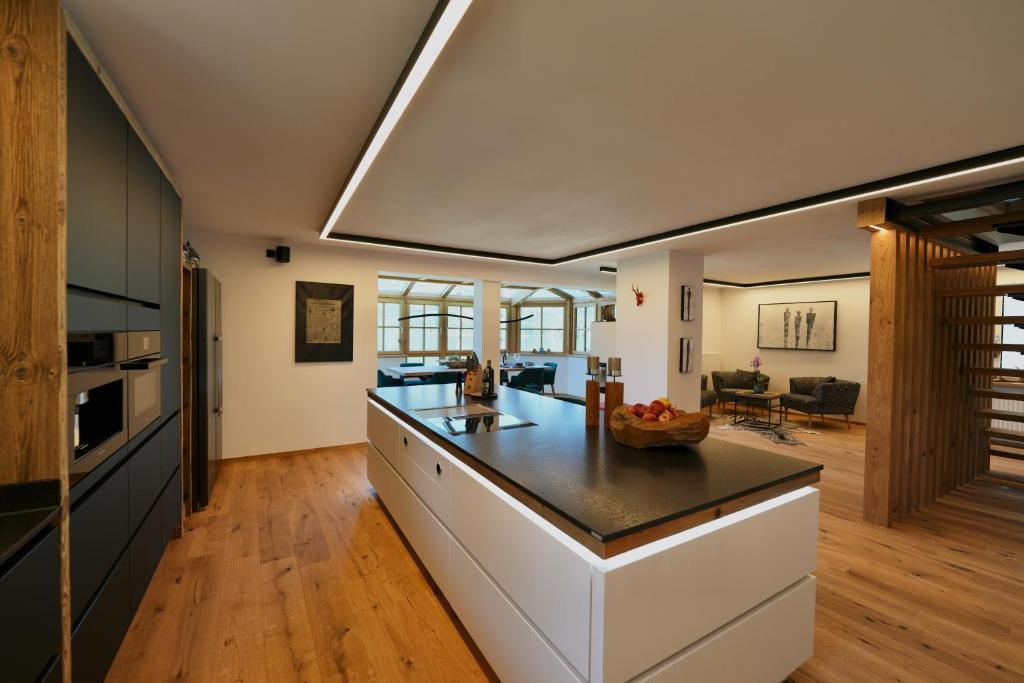 Lakeside Penthouse 16 - 4