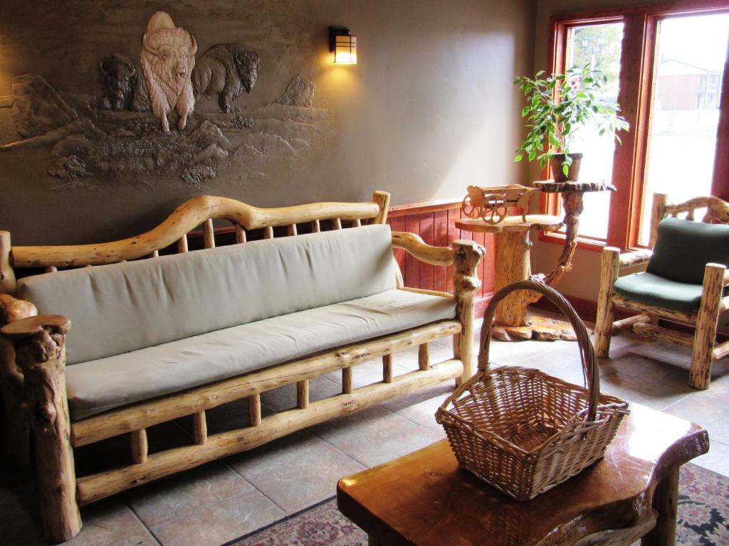 White Buffalo Hotel Photo 9