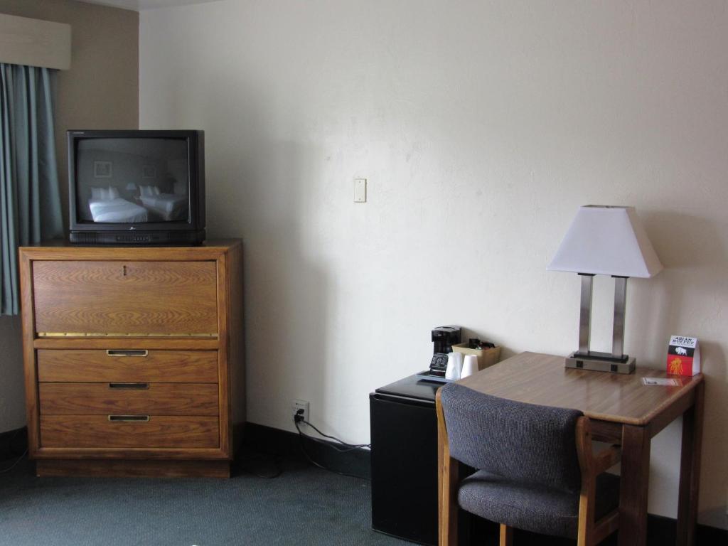 White Buffalo Hotel Photo 27