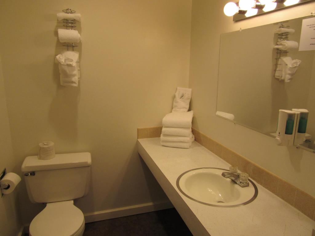 White Buffalo Hotel Photo 30