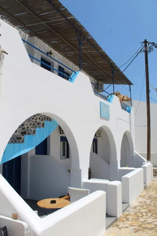 Meltemi Rooms and Studios, hotel in Anafi