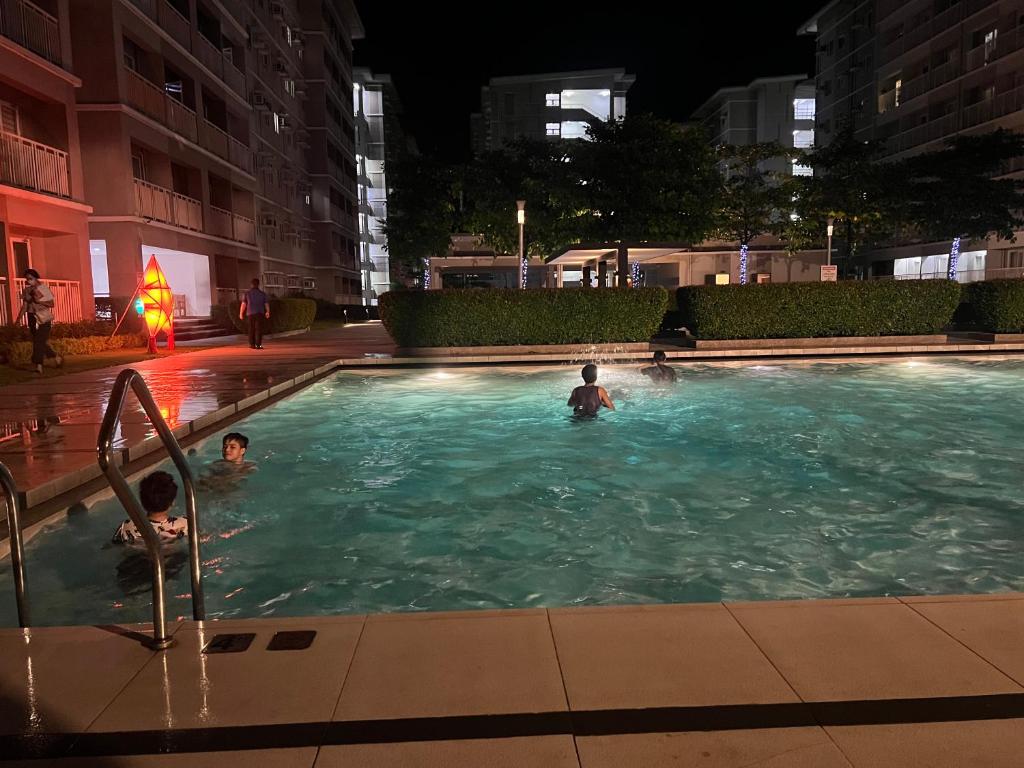 MISR Suite QC, Manille