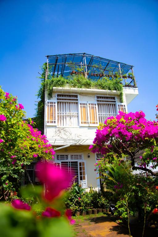Exterior view, Skybird Homestay in Hoi An