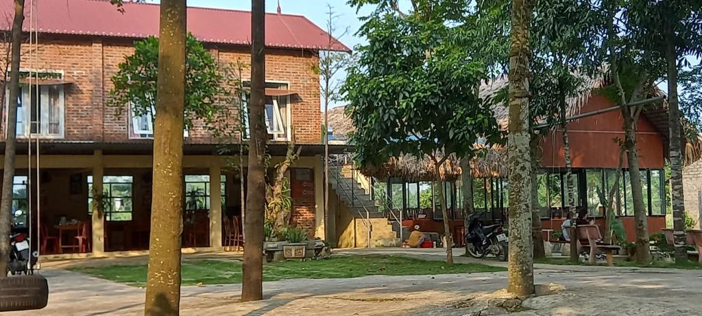 库芳酒店 (Cuc Phuong Hotel)