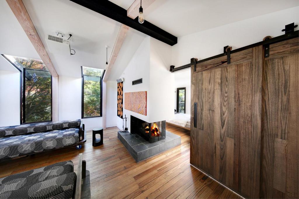 Ancient Future style at Warby Sabi, Warburton