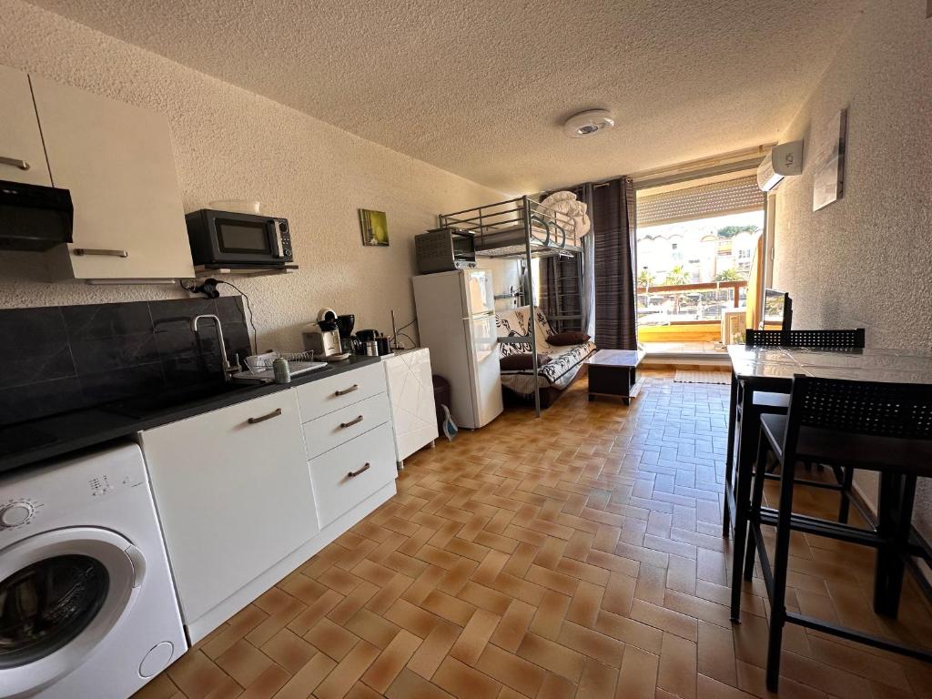 Appartement terrasse sur le port, piscine, tennis - 4