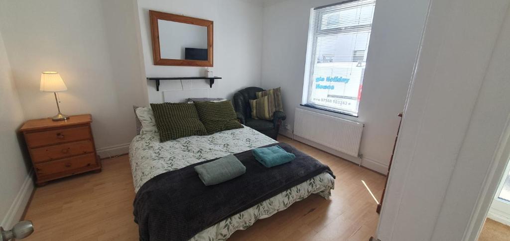 Mayfield , 2 bed slp 6 Roomy dog friendly Gosport town house, Gosport