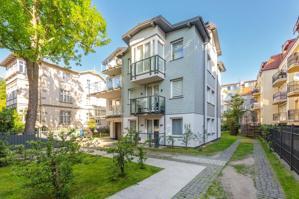 Monte Carlo Luxury Suites with Parking by Lion Apartments Sopot 전경