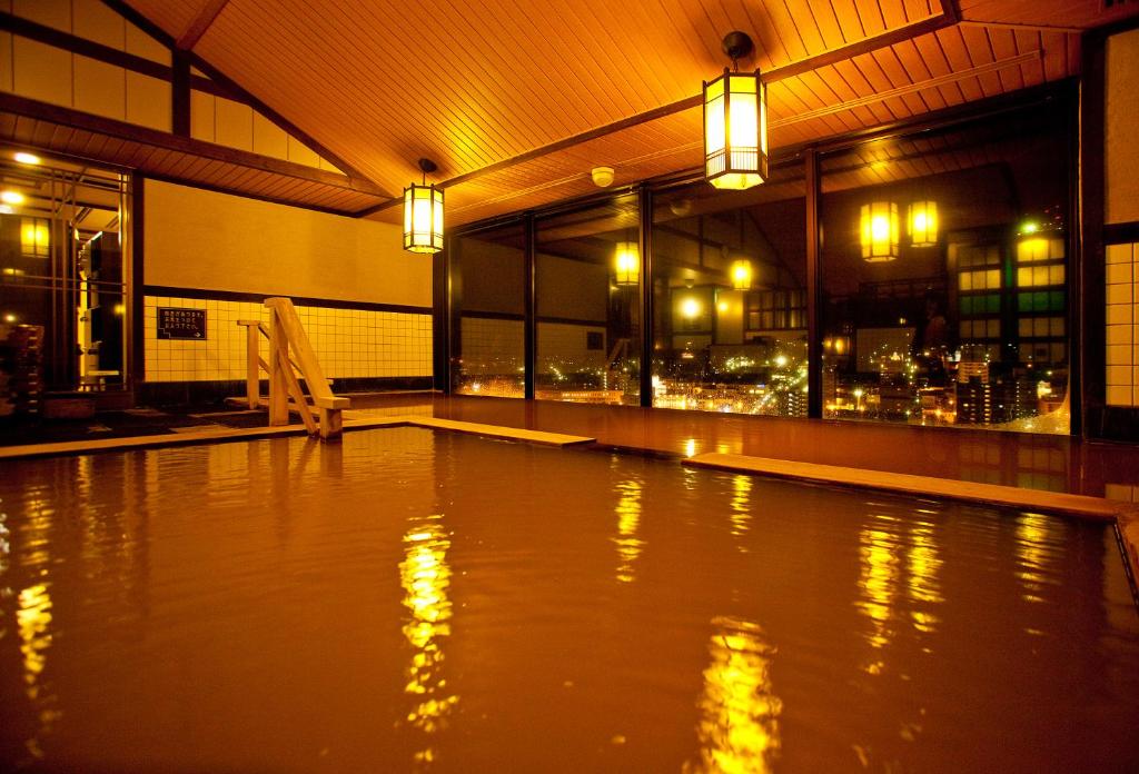 Hot spring bath