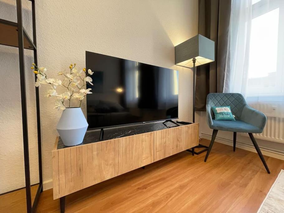 LUCKY STAYS LS09 - Vollausstattung - Zentrum - große Küche - 2 Zimmer - Smart-TV, Magdeburk