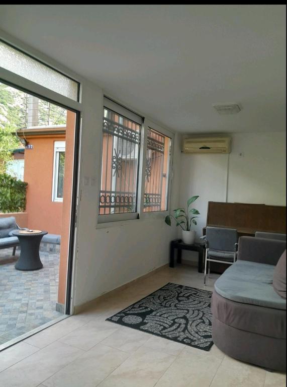 Angelia Apartment - 3