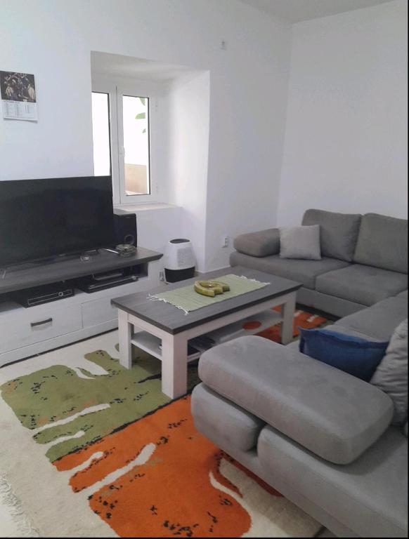 Angelia Apartment - 2