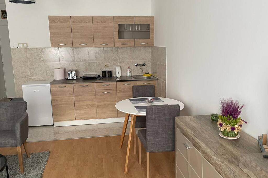 City center Apartment - 5