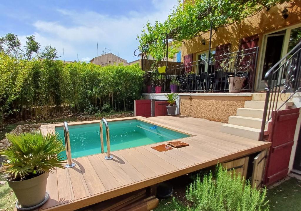 La maison des écureuils avec piscine