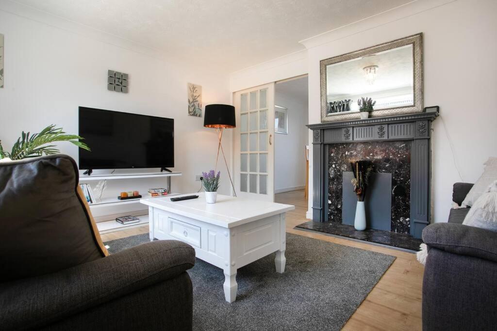 Maltby House, Rotherham, for Families, Contractors & Business etc