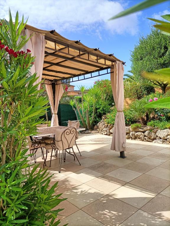 APPARTEMENT ENTRE ESTEREL ET CORNICHE D'OR - 2