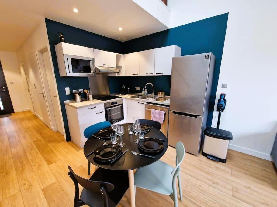 Le Bellay ¤ 2 Chambres ¤ Cour ¤10 mins Centre¤ - 5