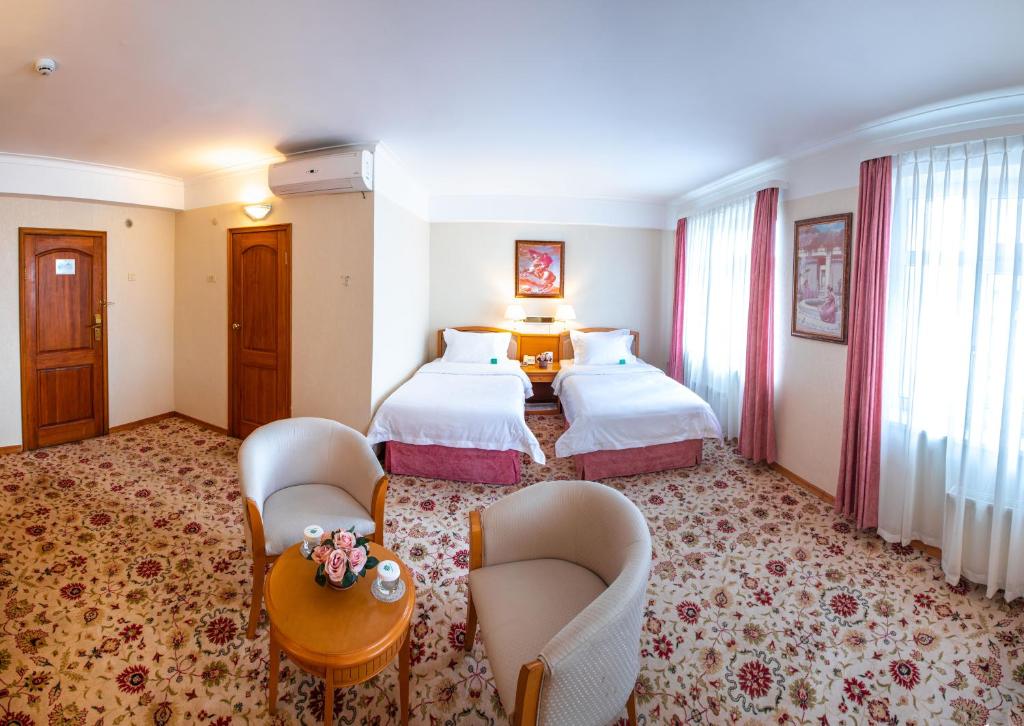 Continental Hotel photo