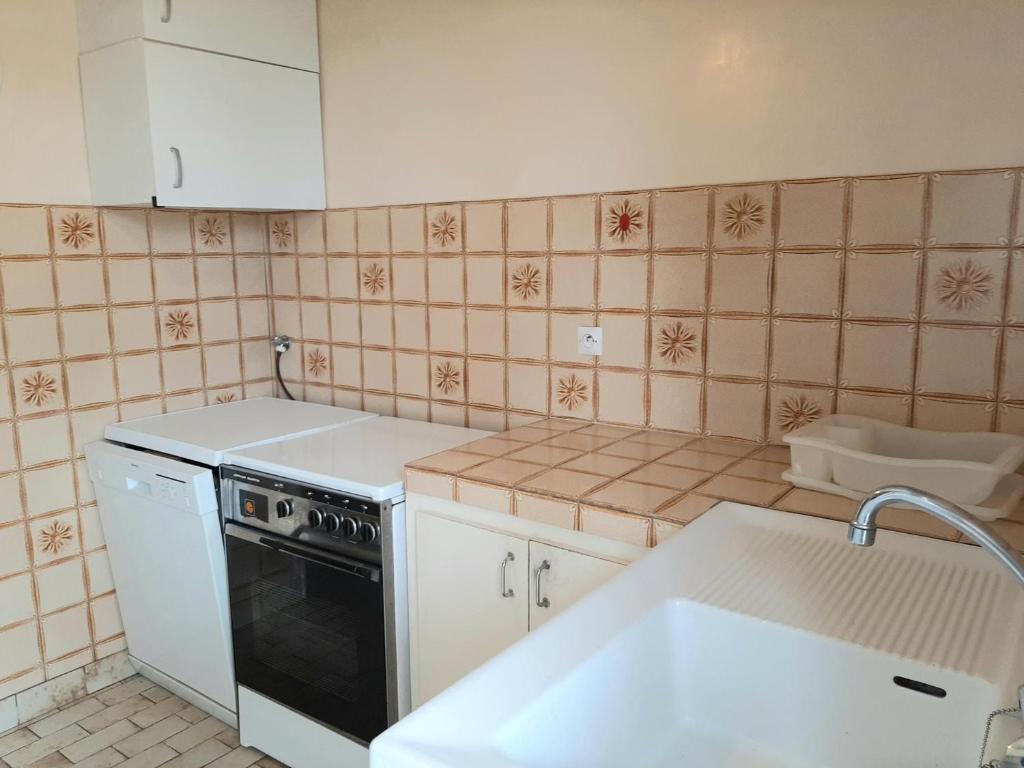 Maison spacieuse avec jardin, proche commerces et plage, 6 couchages, parking privatif - FR-1-239-902 - 4