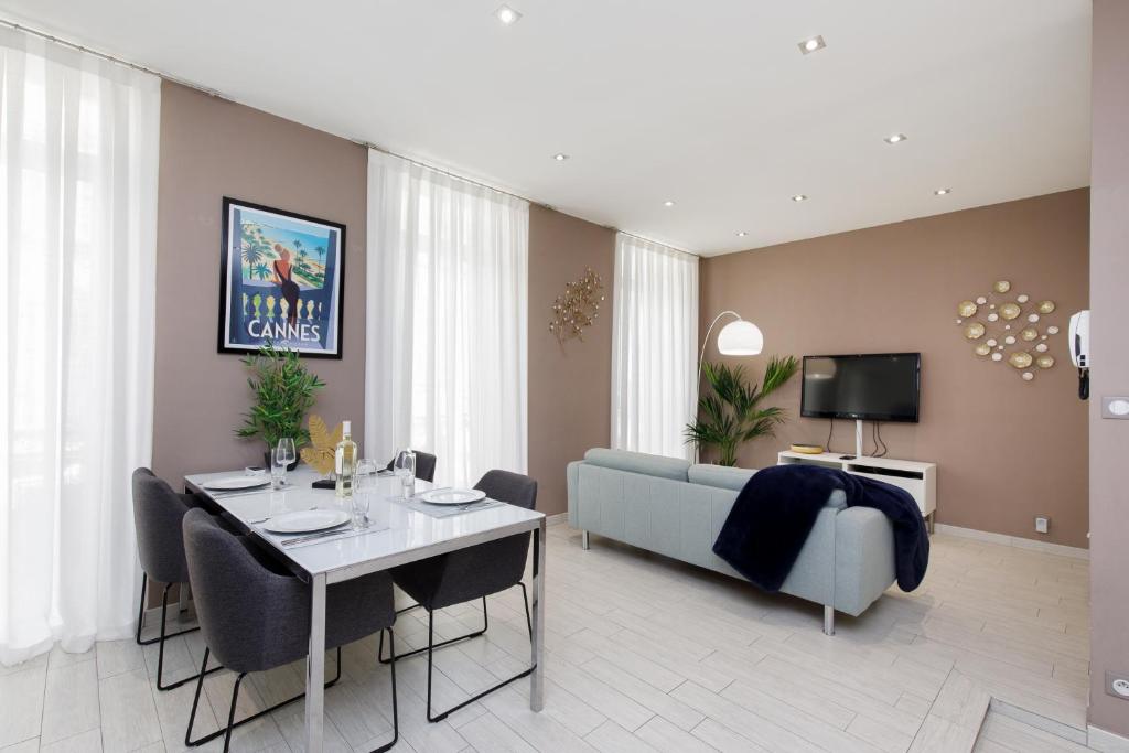 beautiful 3 room-flat near palais - 1
