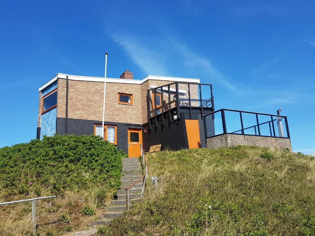 Sachs Hoyz, Bergen aan Zee