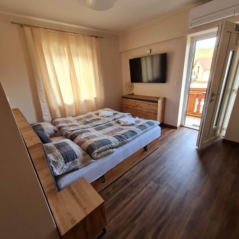 Soba pri nam, Gačnik