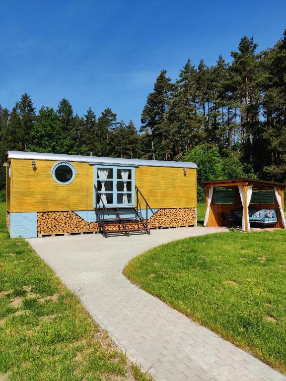 Maringotka Nebeská, Chýnov