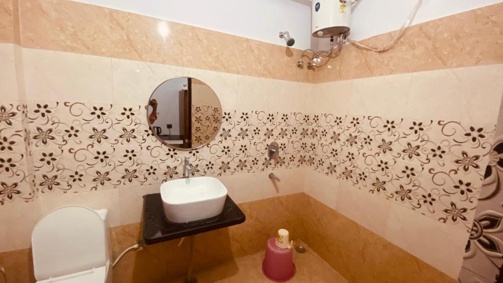 Shivalik Residency - Hotel & Banquet Hall photo
