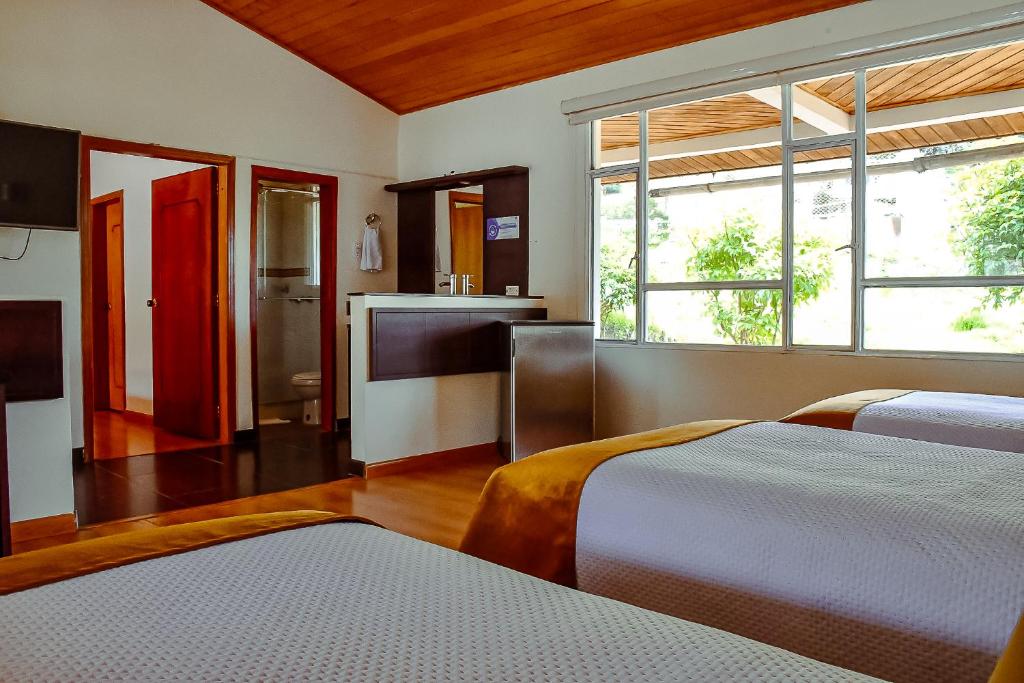 5. Hotel Vi..