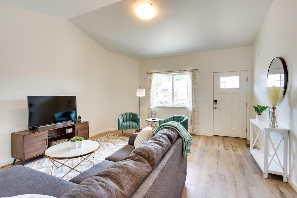 Montrose Rental Home with Fenced Yard and Patio!