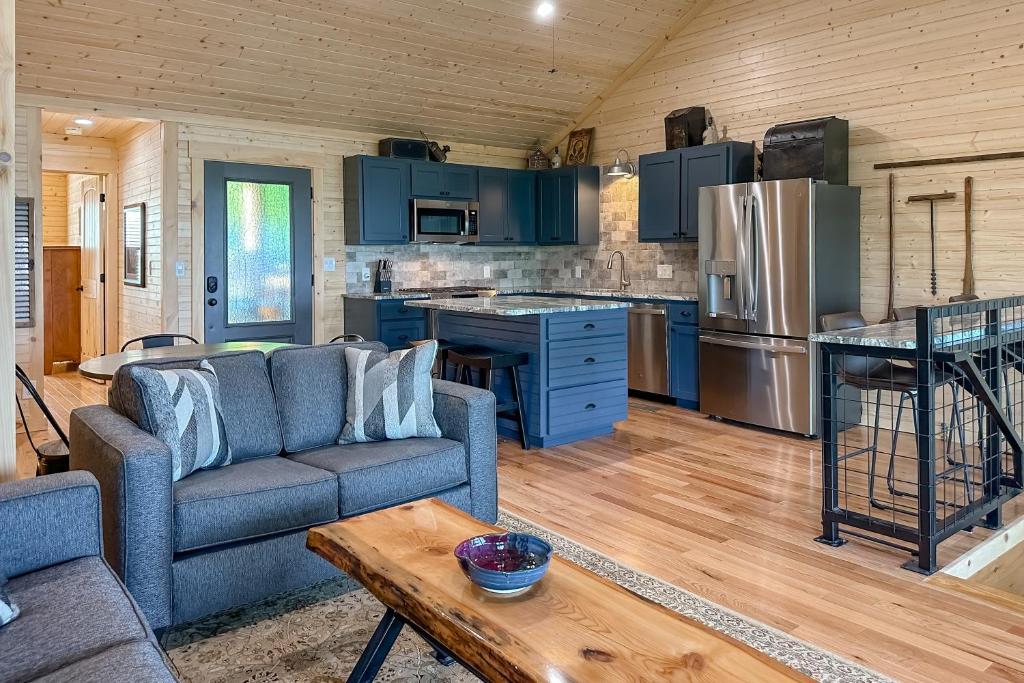 Skyview Lake Retreat, Dandridge