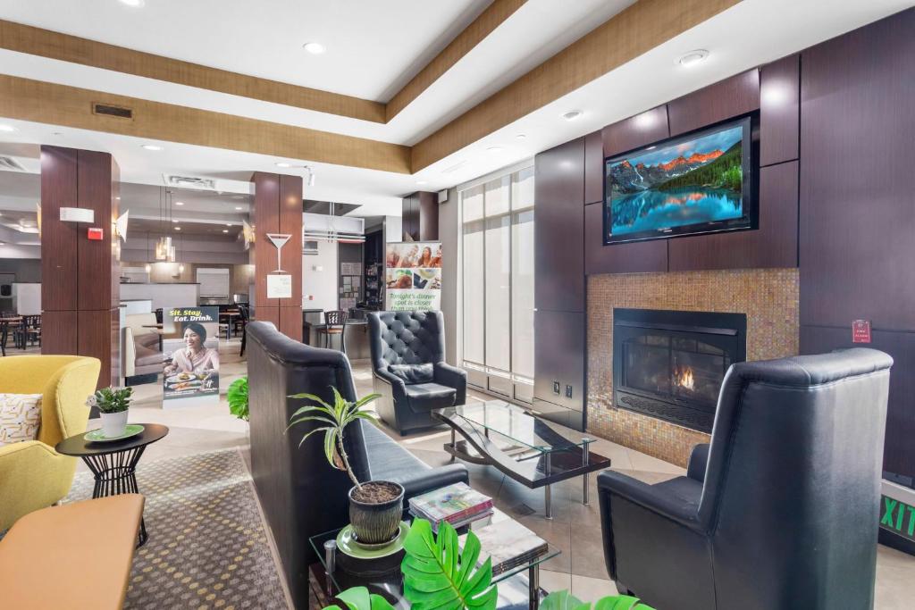 ホリデイ イン ホテル ＆ スイーツ ウェイコ ノースウエスト バイ IHG (Holiday Inn Hotel & Suites Waco Northwest By IHG) 外観