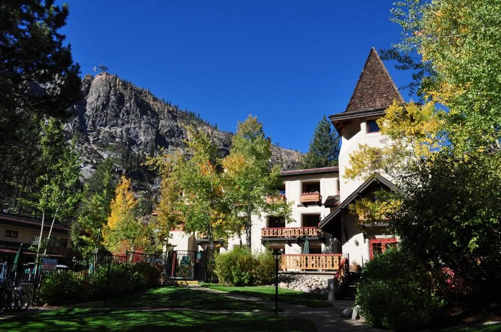 Olympic Village Inn Olympic Valley，位于奥林匹克谷的酒店