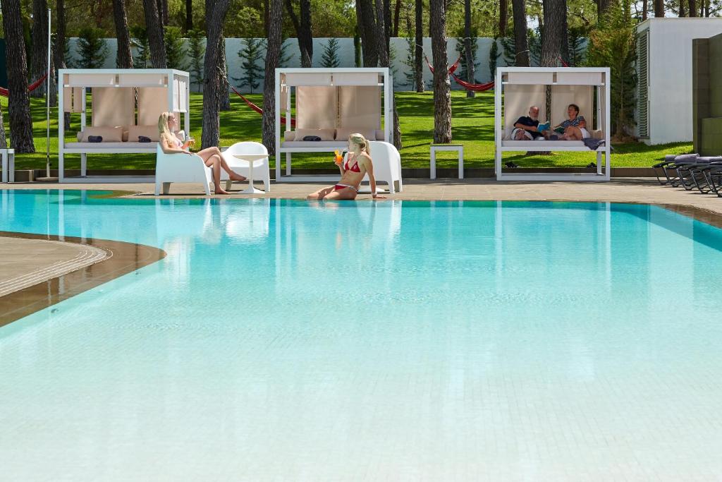 Alcazar Hotel & SPA — Swimming pool in Monte Gordo, Faro