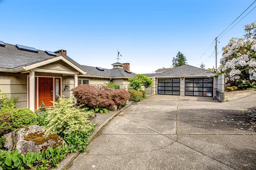 Memorable Views, Belfair