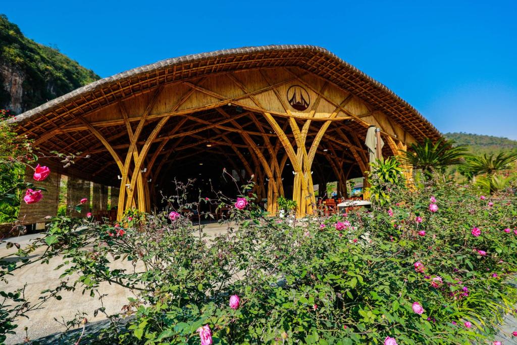 Mộc Châu Island &#8211; The Bullet Hotel