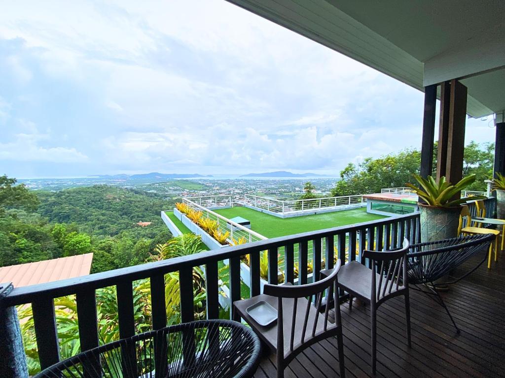 Balcony/terrace, Phuket View Coffee and Resort in Phuket