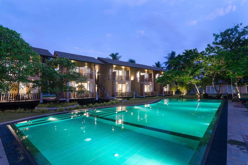 スイミングプール