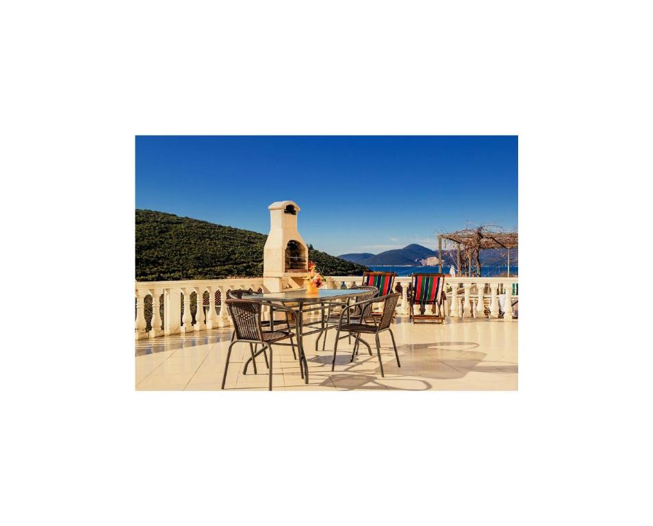 Bigova Sea Views Apartments photo