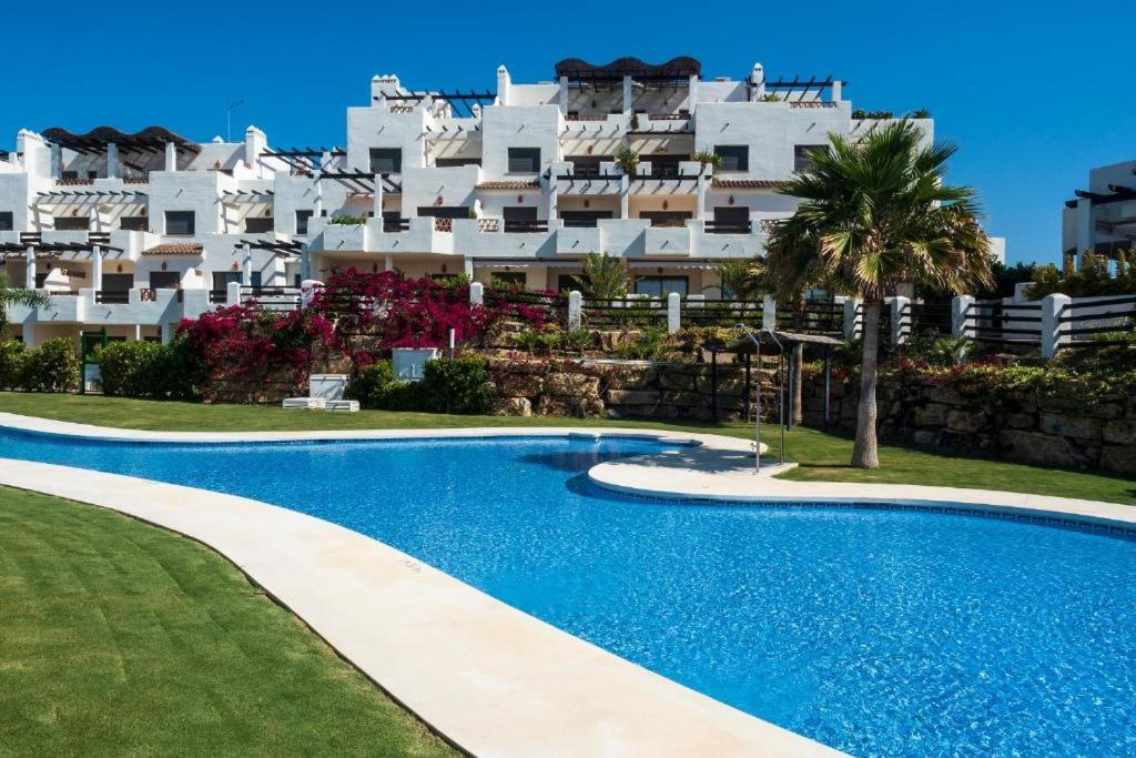 Luxury Apartment with Private Garden & Solarium, Sunset Golf, Marbella, Estepona - 3